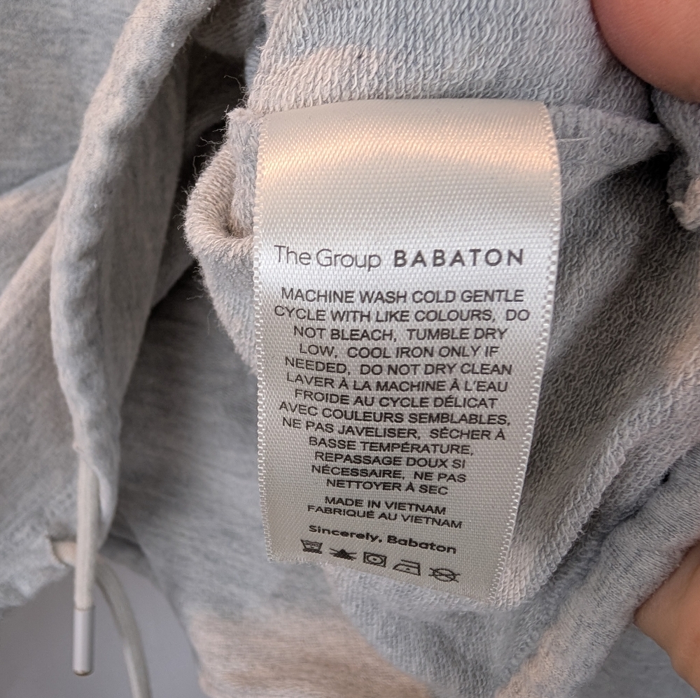 Aritzia Babaton Weekender Cropped Hoodie Light Grey size S in VGUC - Picture 8 of 11